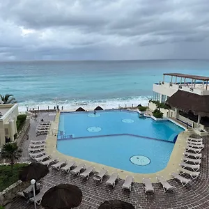 Plaza Sea View Apartment