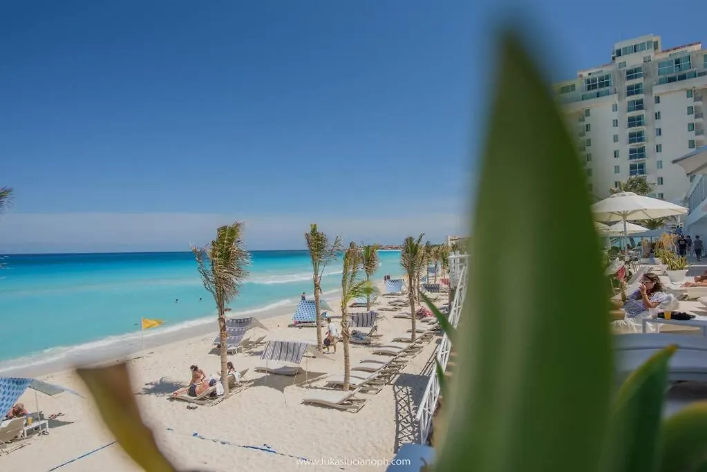 Ocean Front, Beautifull Beach, Studio 3C Cancun Mexico