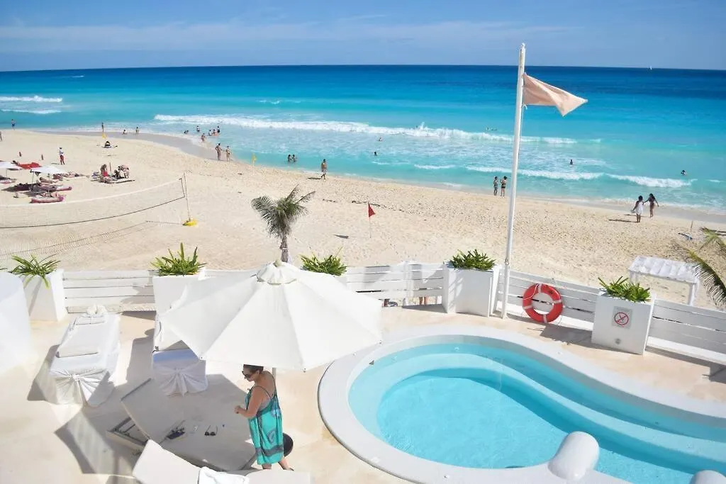 Ocean Front, Beautifull Beach, Studio 3C Cancun Mexico